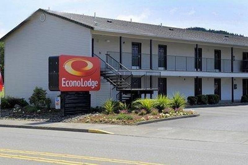 Garibaldi Inn At The Bay Exterior photo