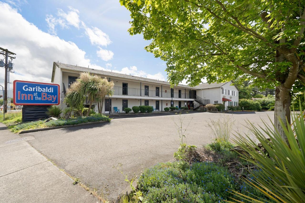 Garibaldi Inn At The Bay Exterior photo